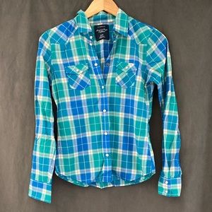 🌸AE plaid button down shirt🌸